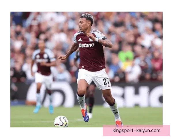 罗杰斯灵活战术调整助力球队逆转胜利，状态回暖值得关注