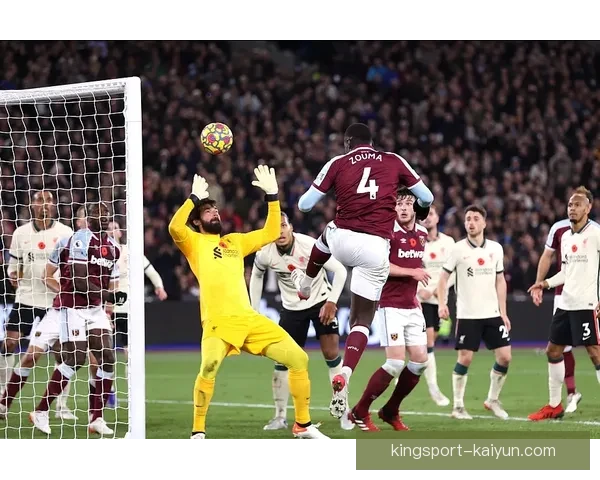 英超铁锤军团状态回暖，近期表现值得关注